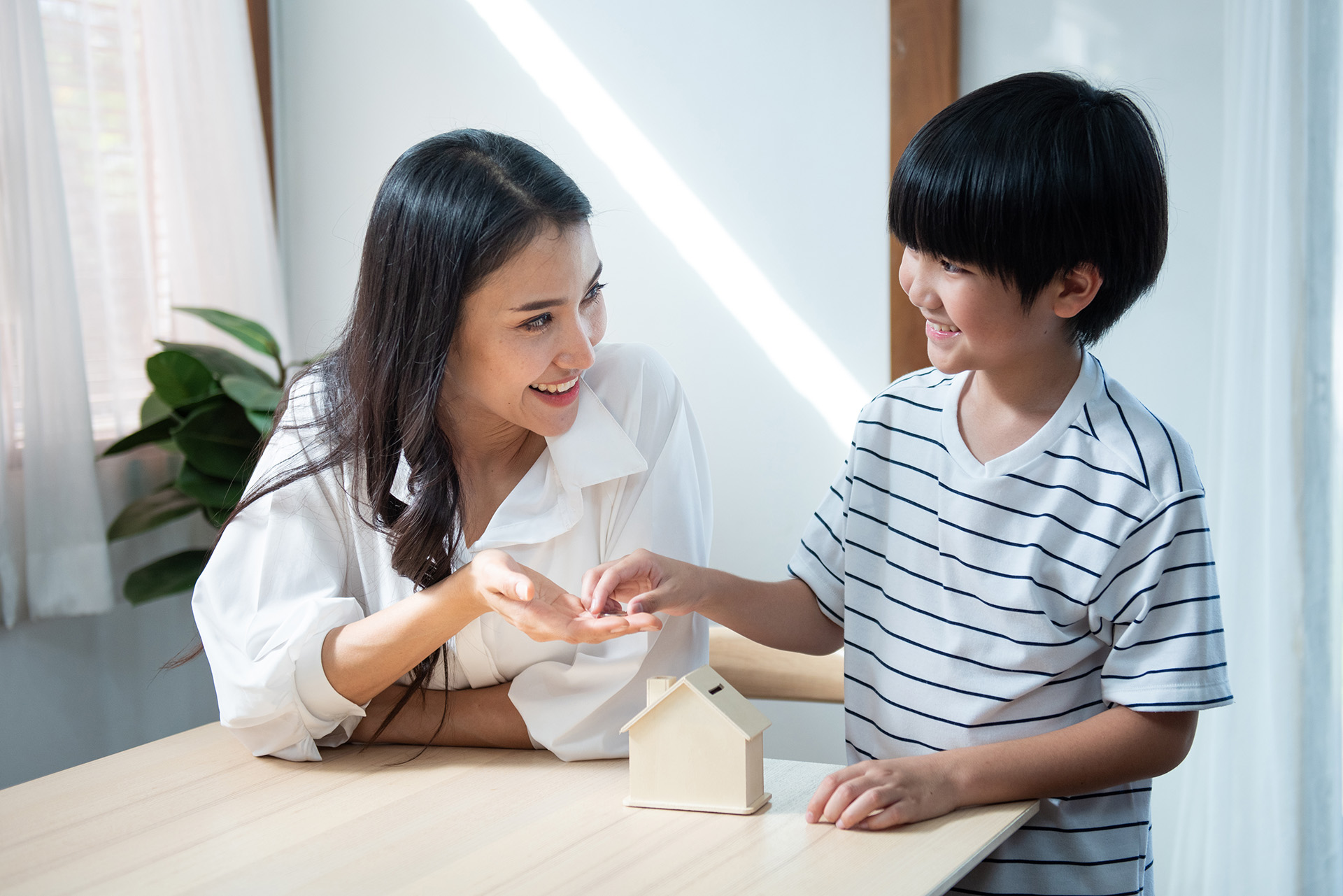 Strategi Mengajarkan Anak Memahami Nilai Uang